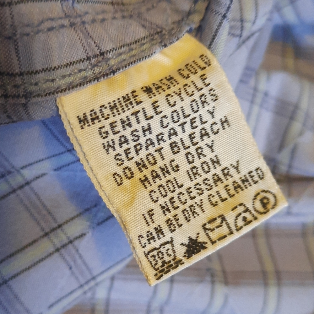 Tommy Bahama lavender silk dress shirt - Picture 6 of 8